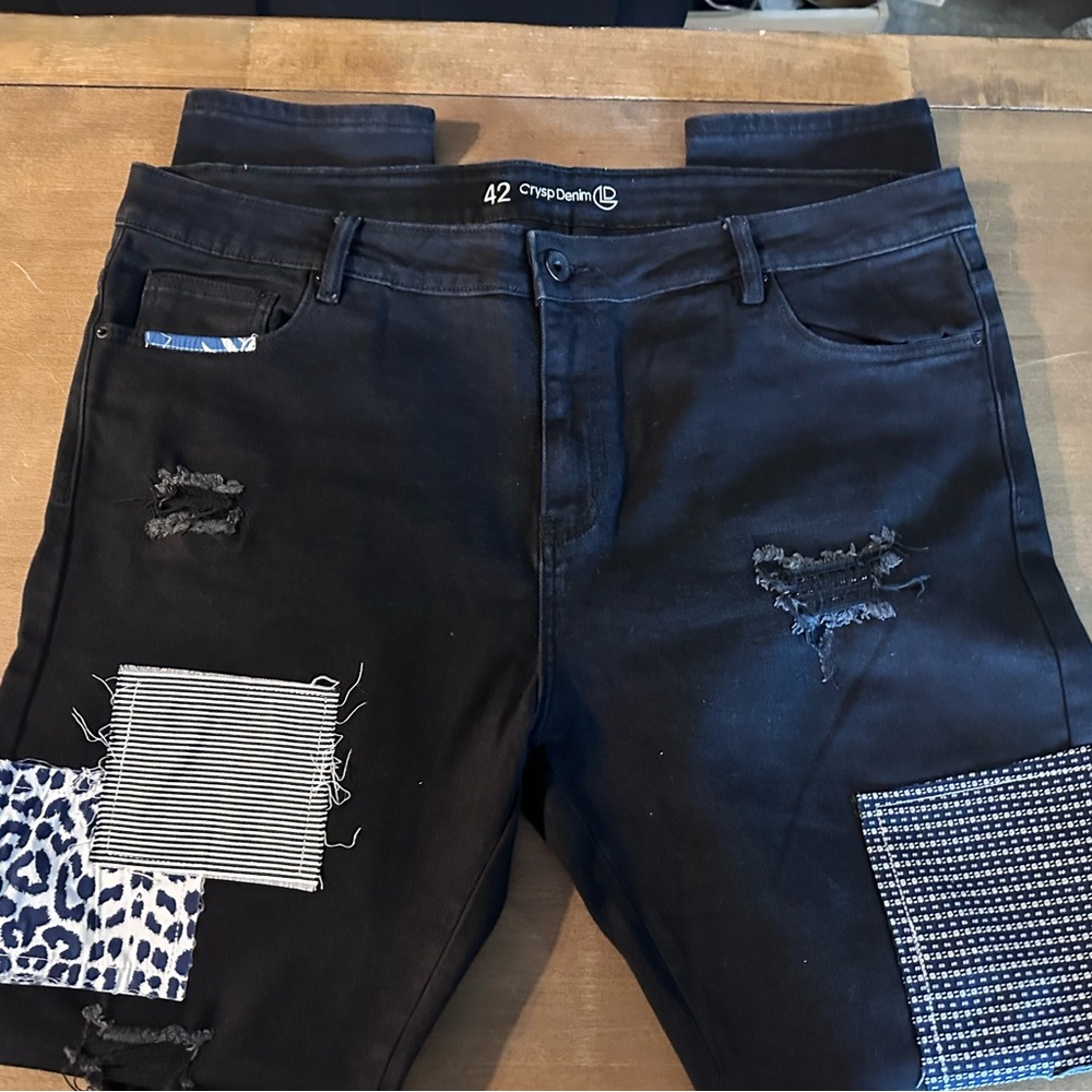 Men’s destructed jeans 42x31